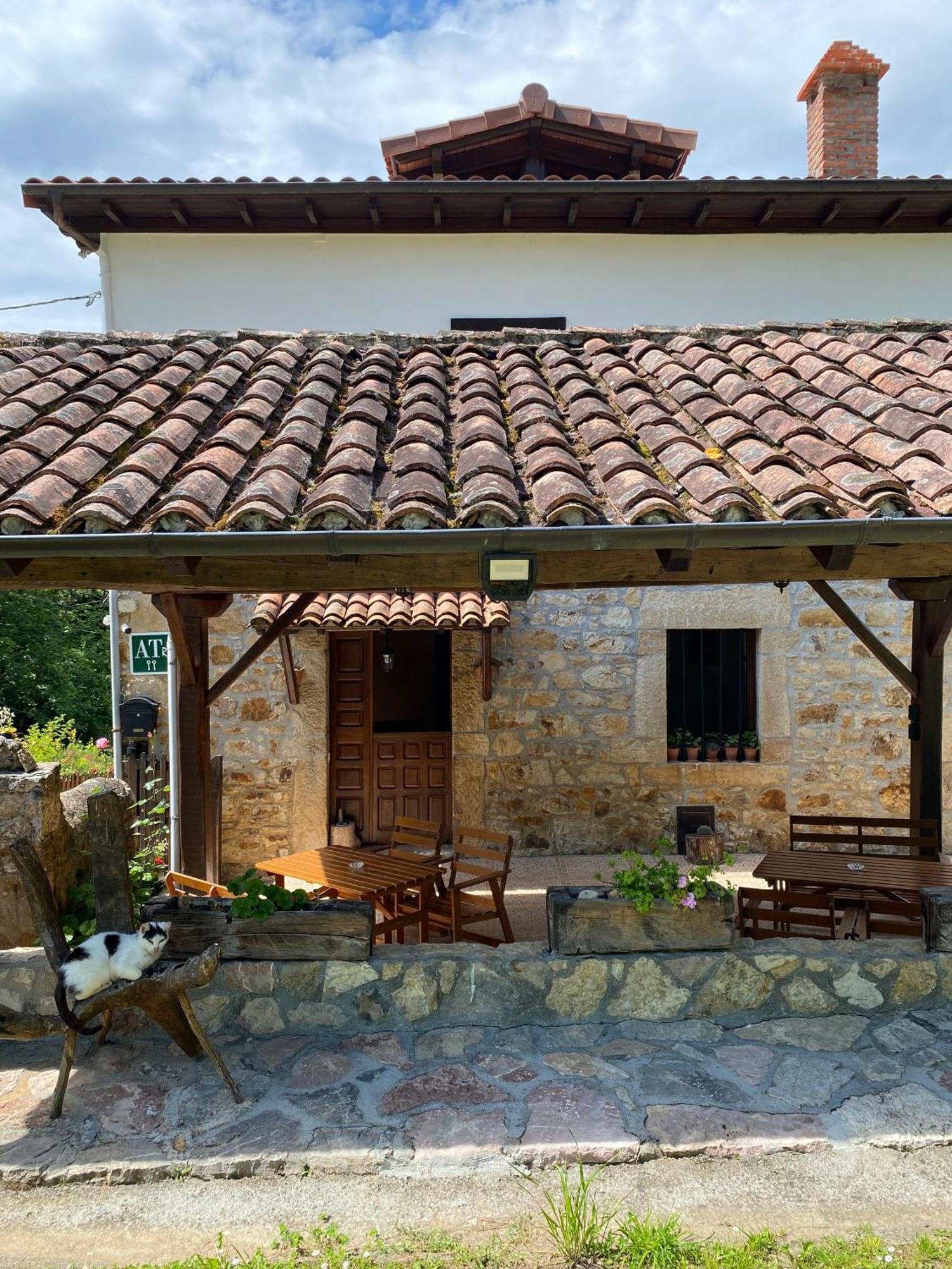 Apartamentos Rurales La Caviana Onís 外观 照片