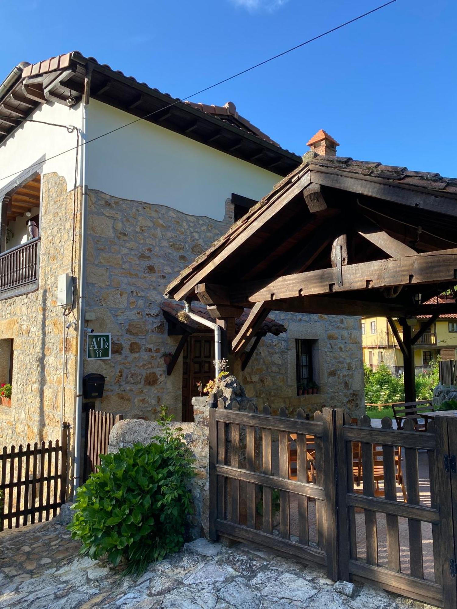 Apartamentos Rurales La Caviana Onís 外观 照片